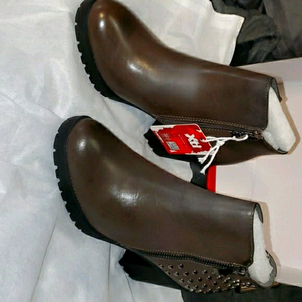 Ankle boots